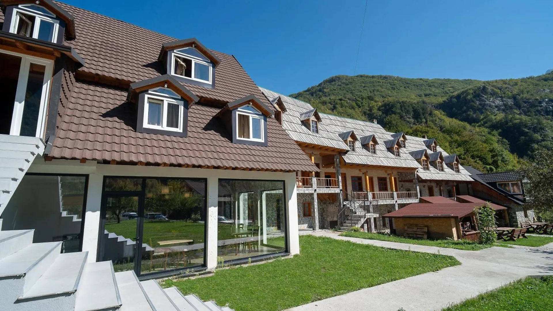 Bujtina Harusha Hotel Theth 0*,