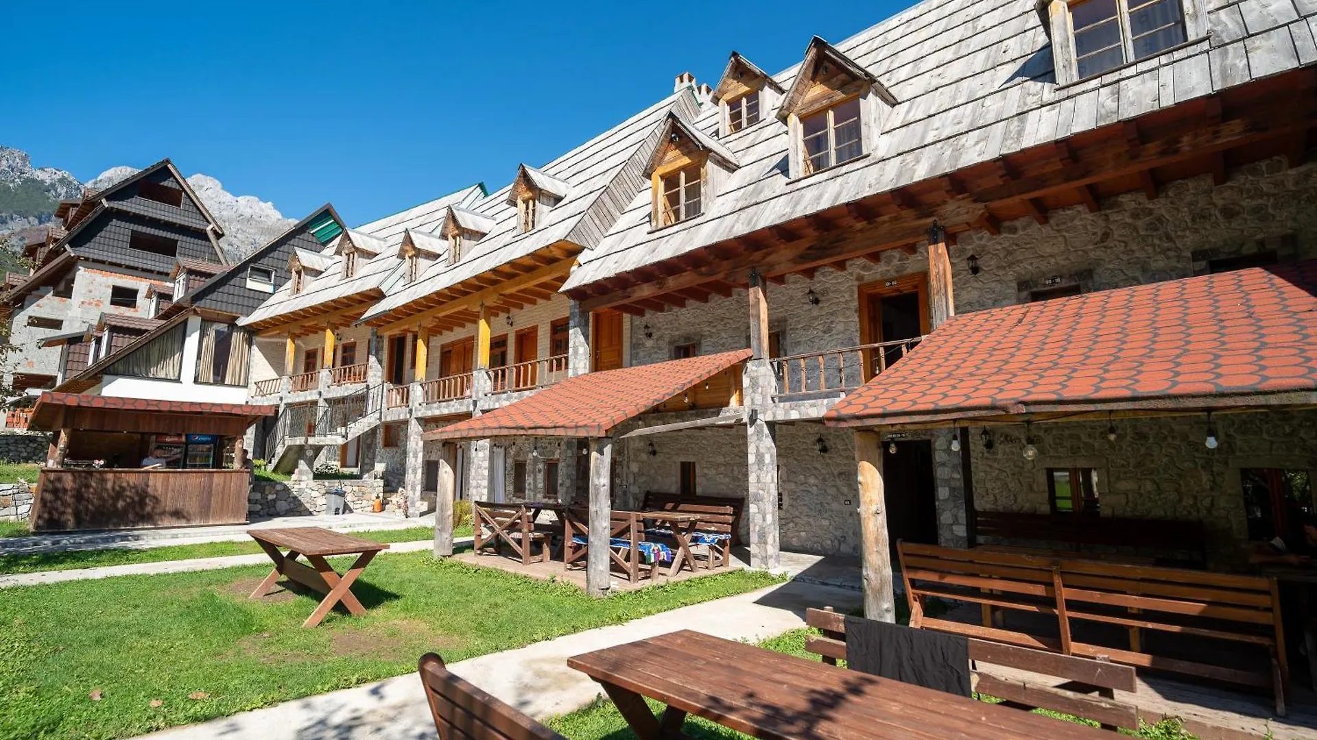 Bujtina Harusha Hotel Theth