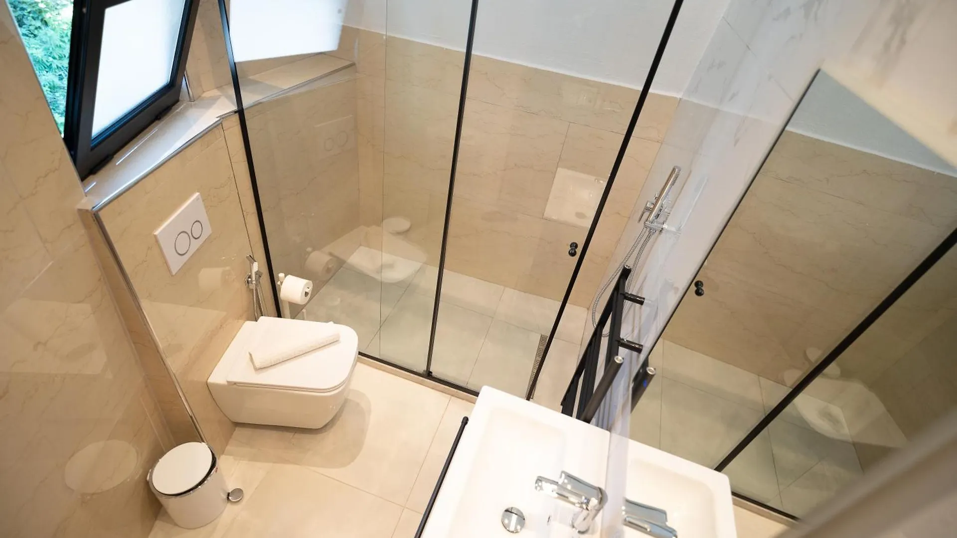 Bujtina Harusha Hotel Theth