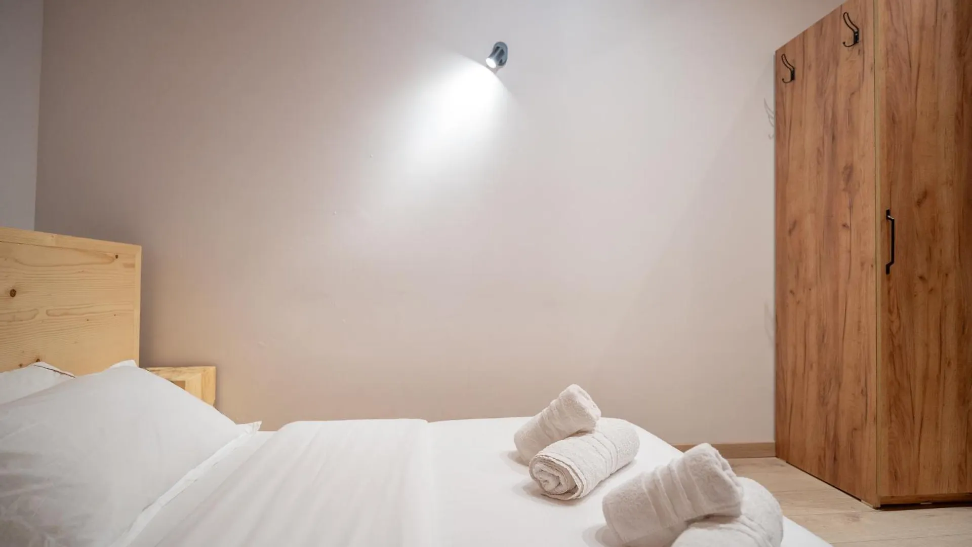 Bujtina Harusha Hotel Theth Albania