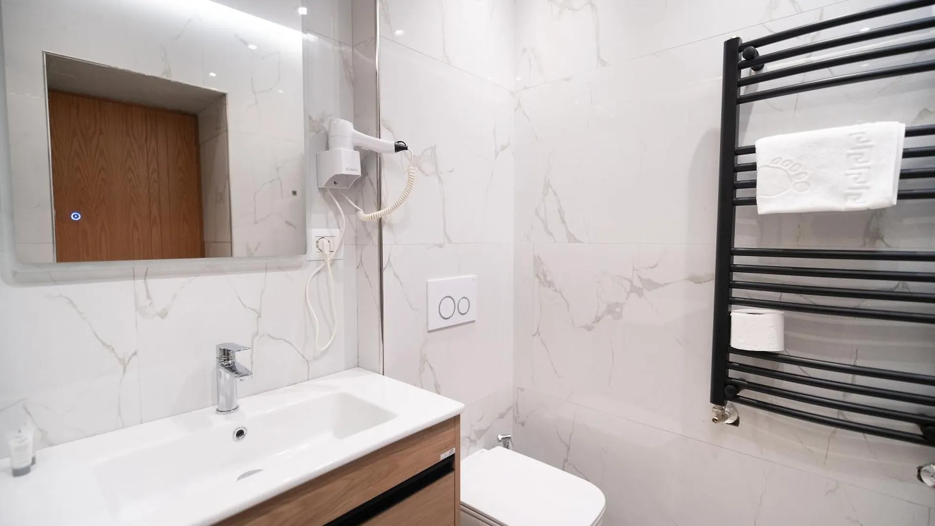 Bujtina Harusha Hotel Theth 0*,