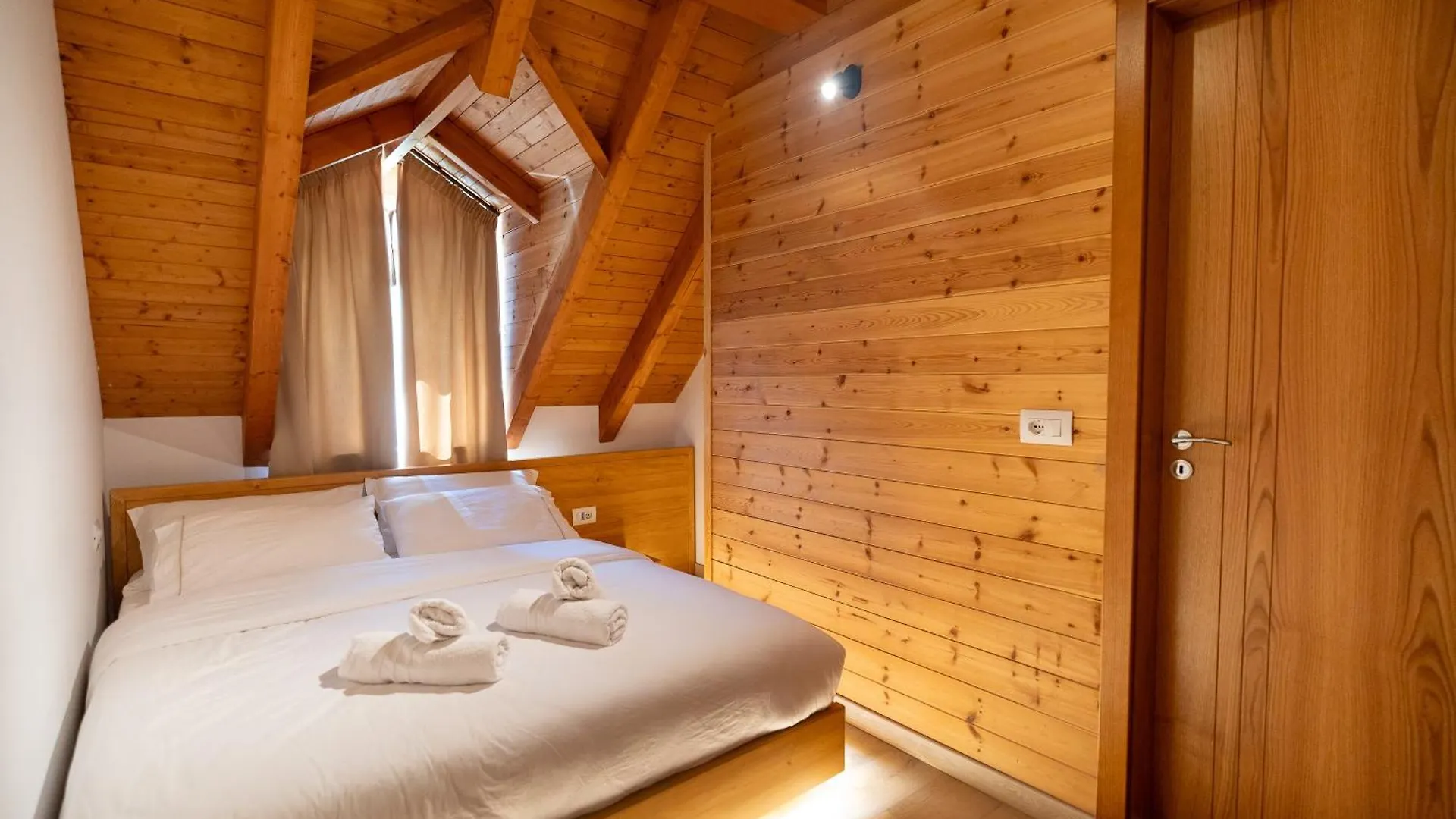 Bujtina Harusha Hotel Theth Guest house